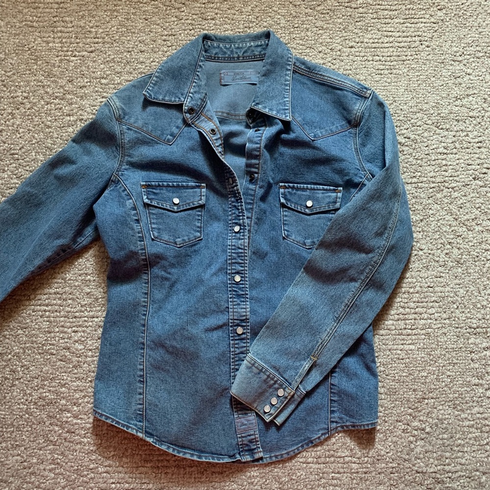 Vintage Levi’s denim stretch pearl snap button top